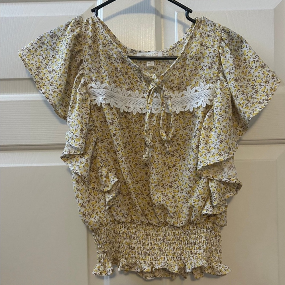 Yellow Floral Peasant Style Top by London Rose w/ ruching, Small